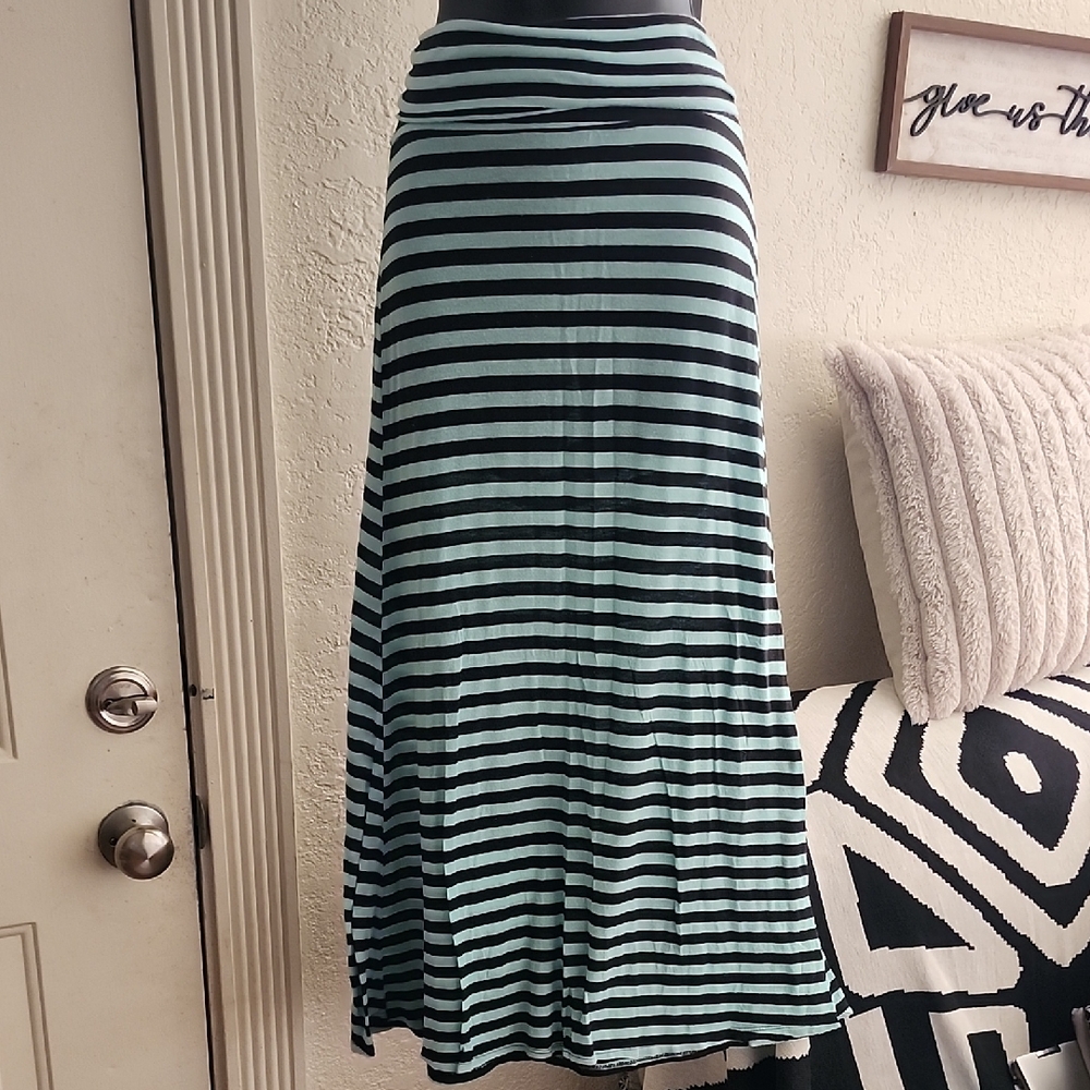 Elegant Striped Black and Light Blue Maxi Skirt